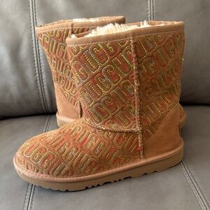 New UGG Kids Boots in Tan and Red
